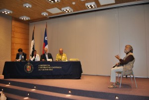 "Asedio: Conversación con Jorge Soto" contó con expositores de diversas disciplinas