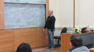 Profesor Martín Sambarino (Uruguay) en conferencia