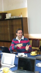 Dr. Miguel Ribeiro durante Seminario del Grupo de Investigación IMA PUCV en Didáctica de la Matemática
